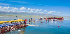 Stunning summer scenery of “Mirror of the Sky” in NW China’s Qinghai