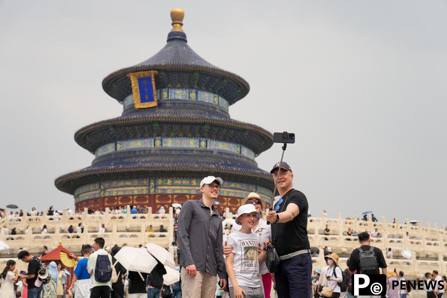 China sees surge of foreign travelers following transit visa-free policies