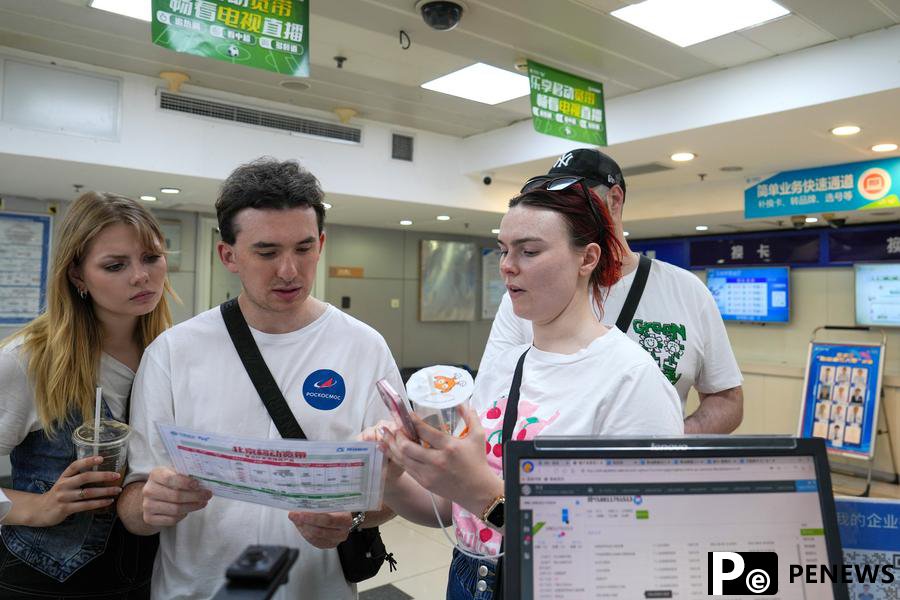 China sees surge of foreign travelers following transit visa-free policies