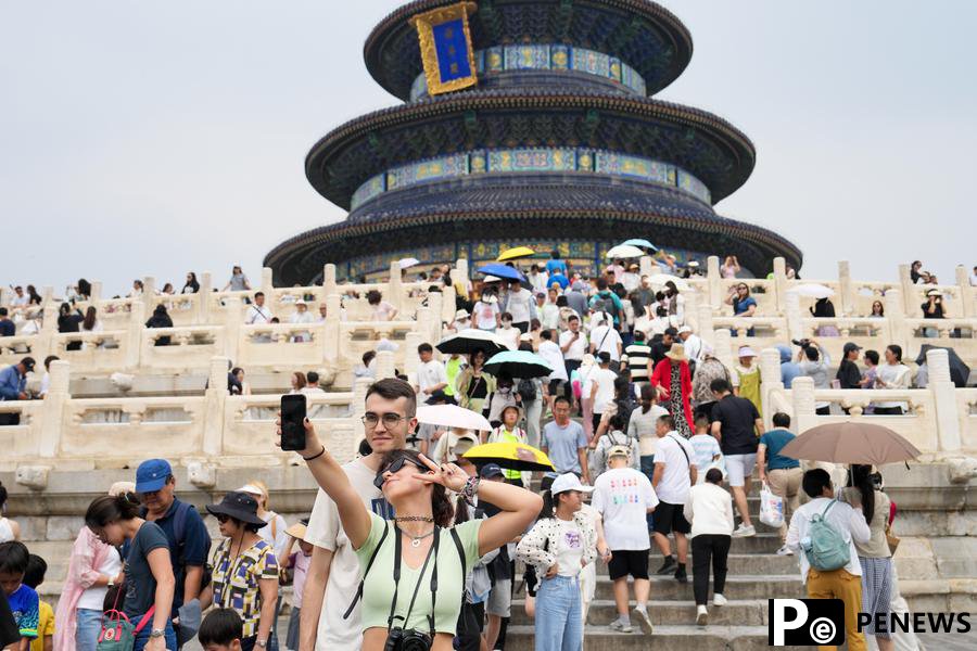 China sees surge of foreign travelers following transit visa-free policies