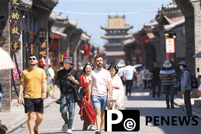 Ancient towns popular among Chinese travelers