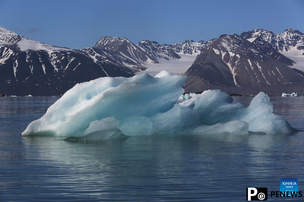 Scientists of Chinese Arctic expedition team conduct research in Norway