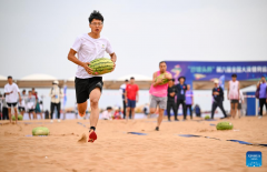Desert fun games held at Shapotou scenic spot in NW China