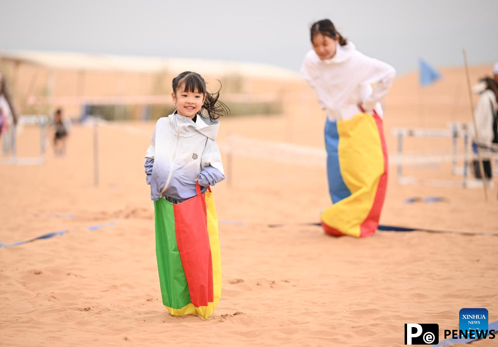 Desert fun games held at Shapotou scenic spot in NW China