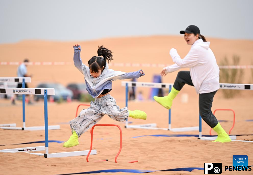 Desert fun games held at Shapotou scenic spot in NW China