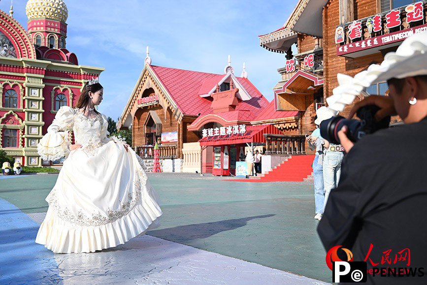 Wonderland in China’s border city sees surging tourists