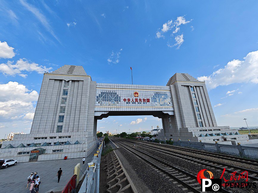 Wonderland in China’s border city sees surging tourists