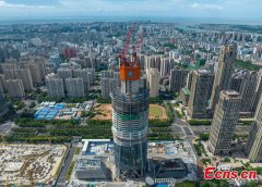 Tallest building in Hainan surpasses halfway construction point