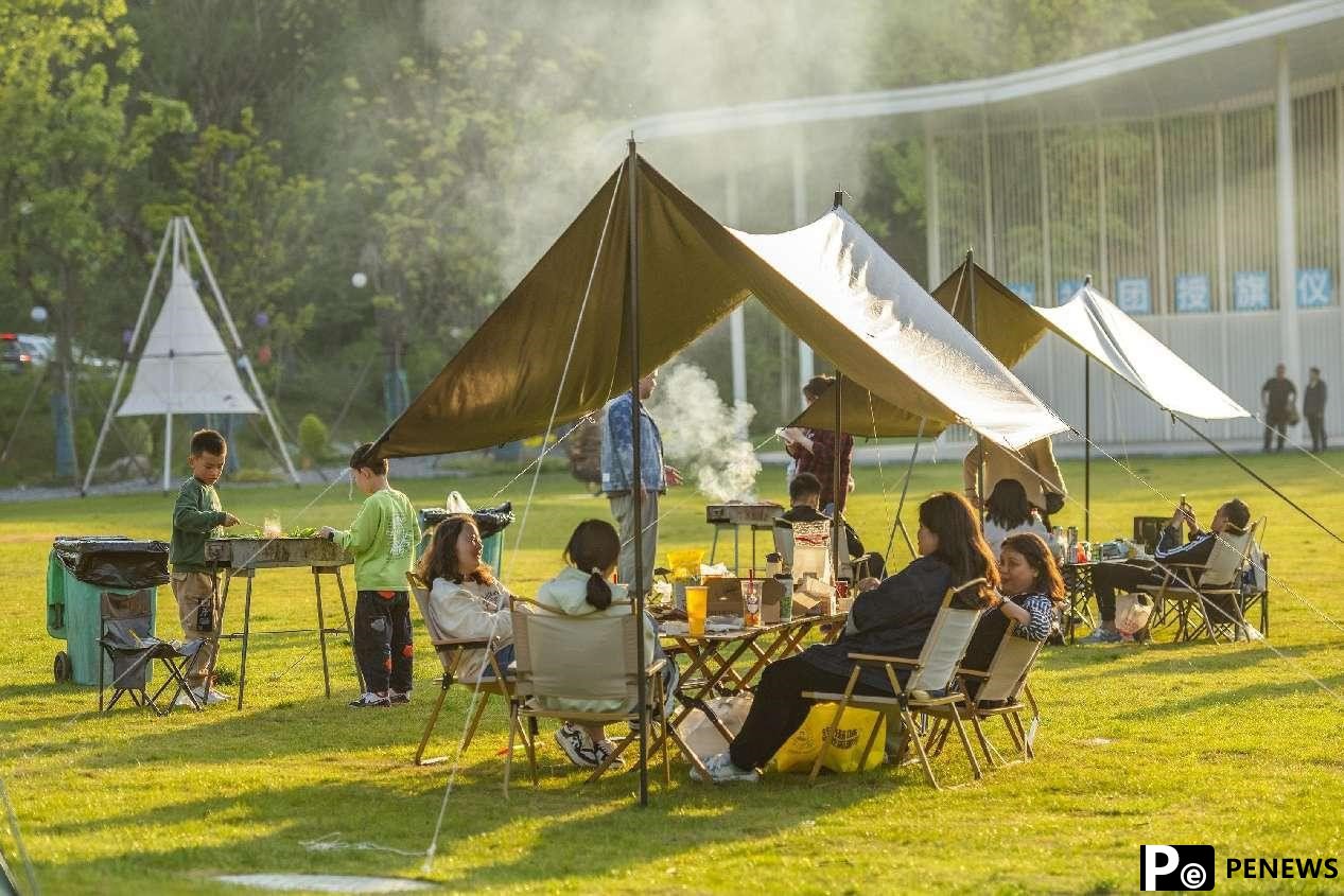 Camping craze sparks new dining trends in China