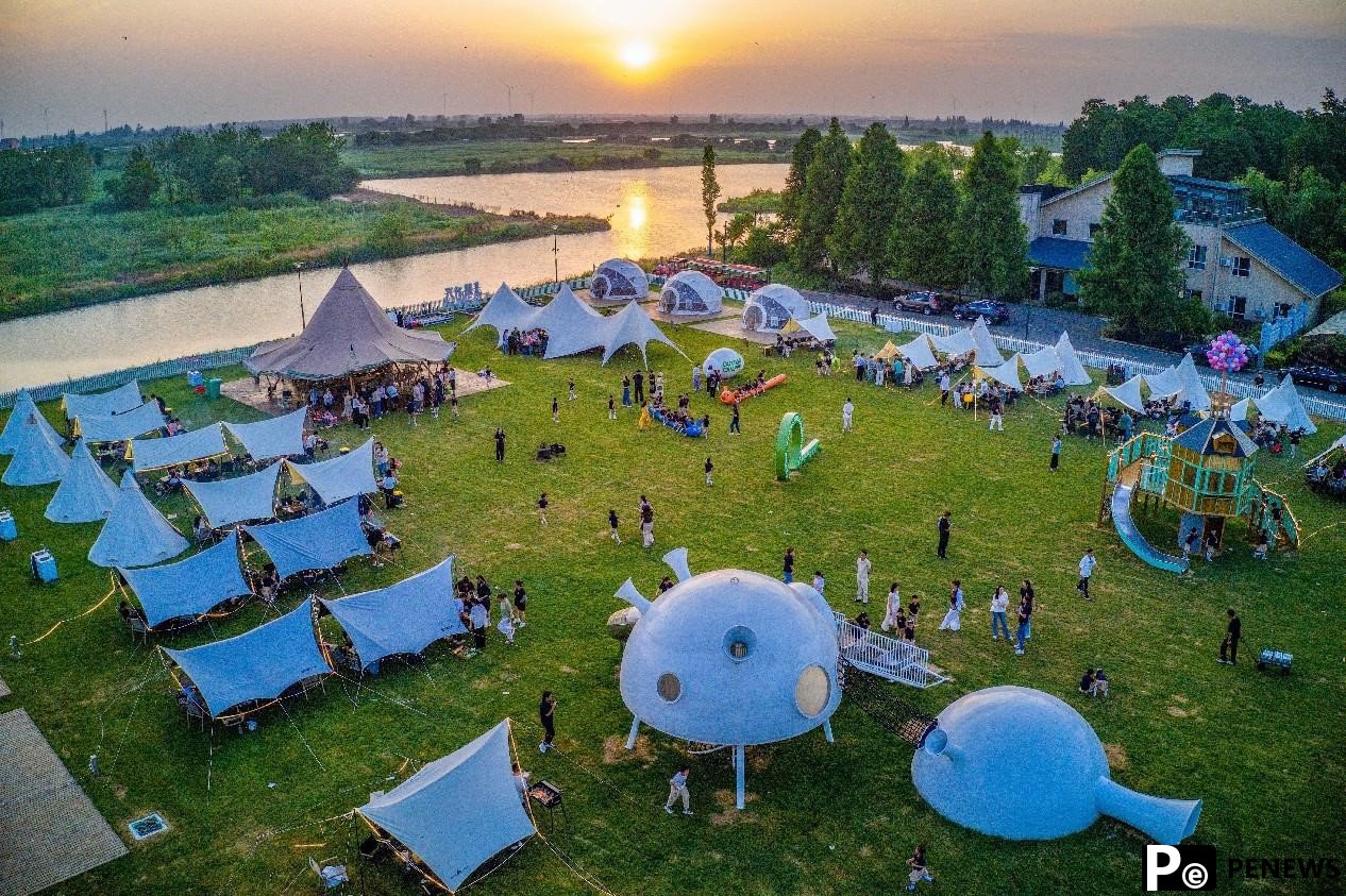 Camping craze sparks new dining trends in China