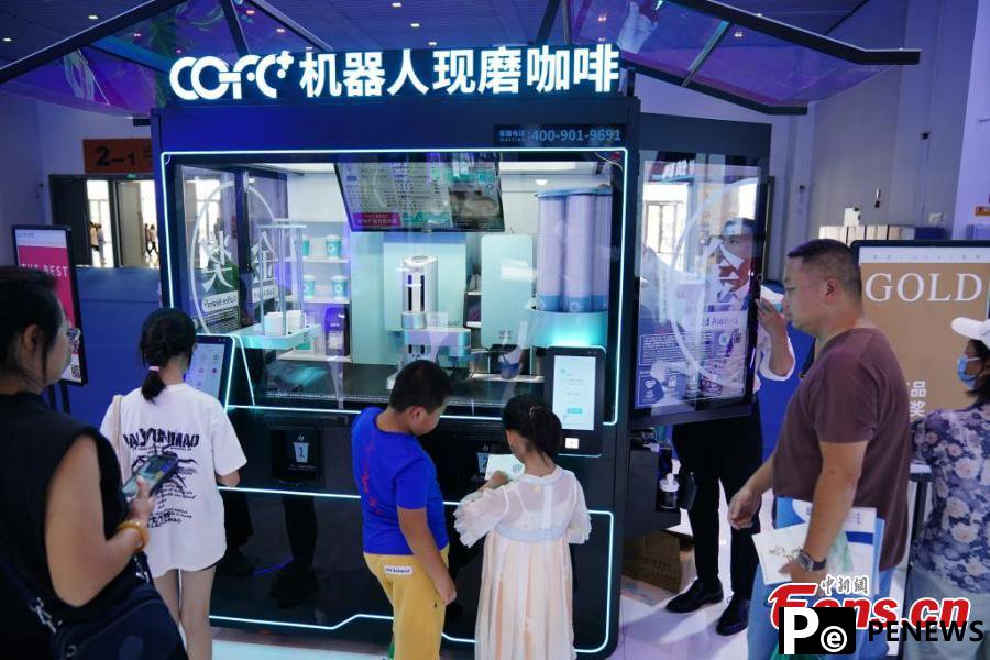 tech products attract visitors to 8th China