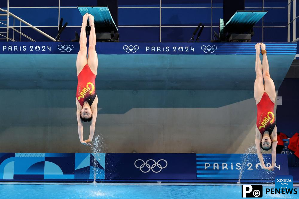 Chinese divers Chen Yiwen and Chang Yani win women