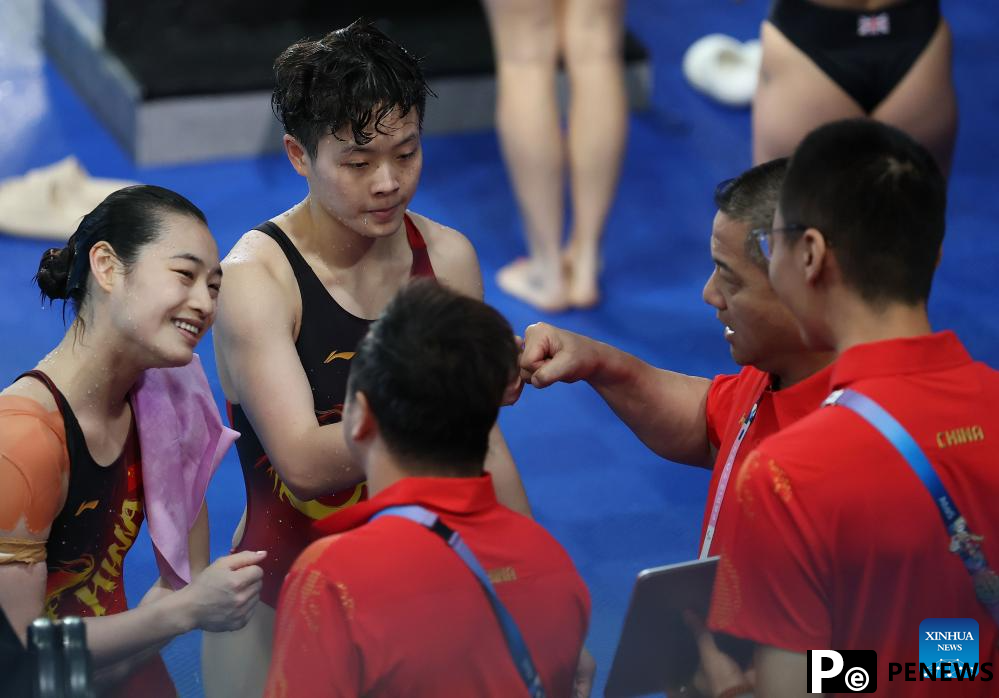 Chinese divers Chen Yiwen and Chang Yani win women