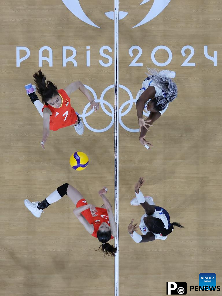 China ease past France to reach women