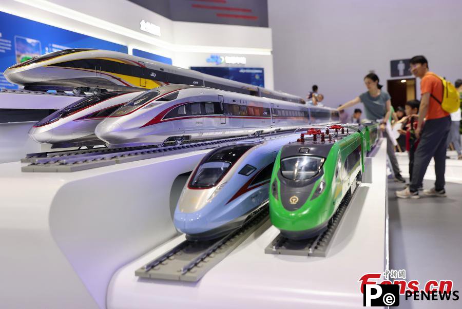 26th China Beijing International High-tech Expo draws visitors