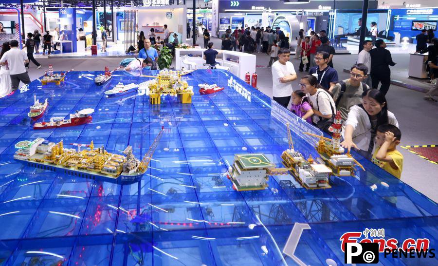 26th China Beijing International High-tech Expo draws visitors