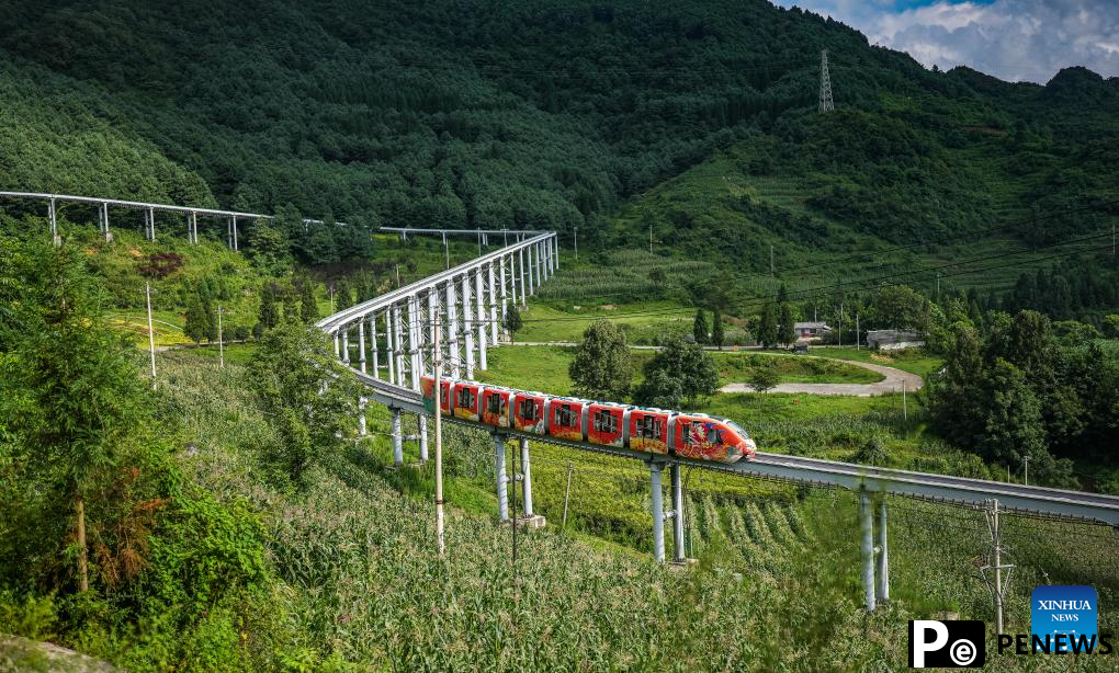 Haiping Yi ethnic cultural township sees summer tourism surge