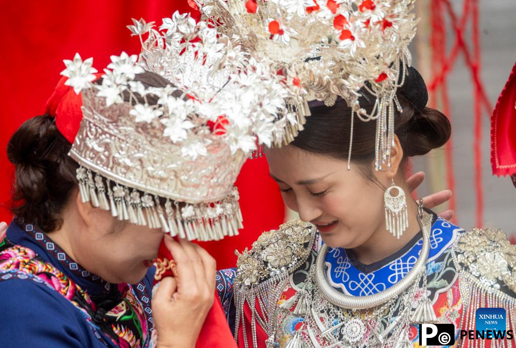 Local authorities in SW China leverage ethnic features to boost summer tourism