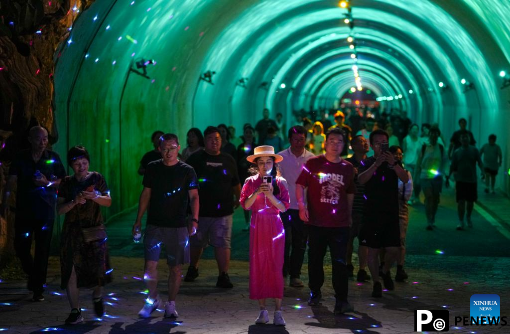 Tourists visit Fairy Mountain scenic area in Chongqing, SW China