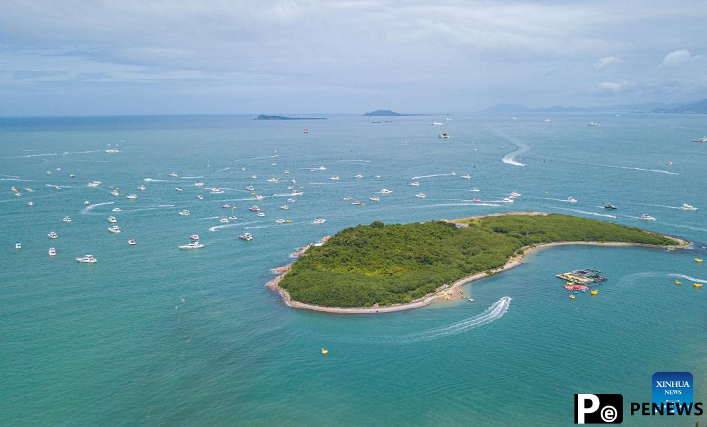 Summer scenery of Sanya, S China