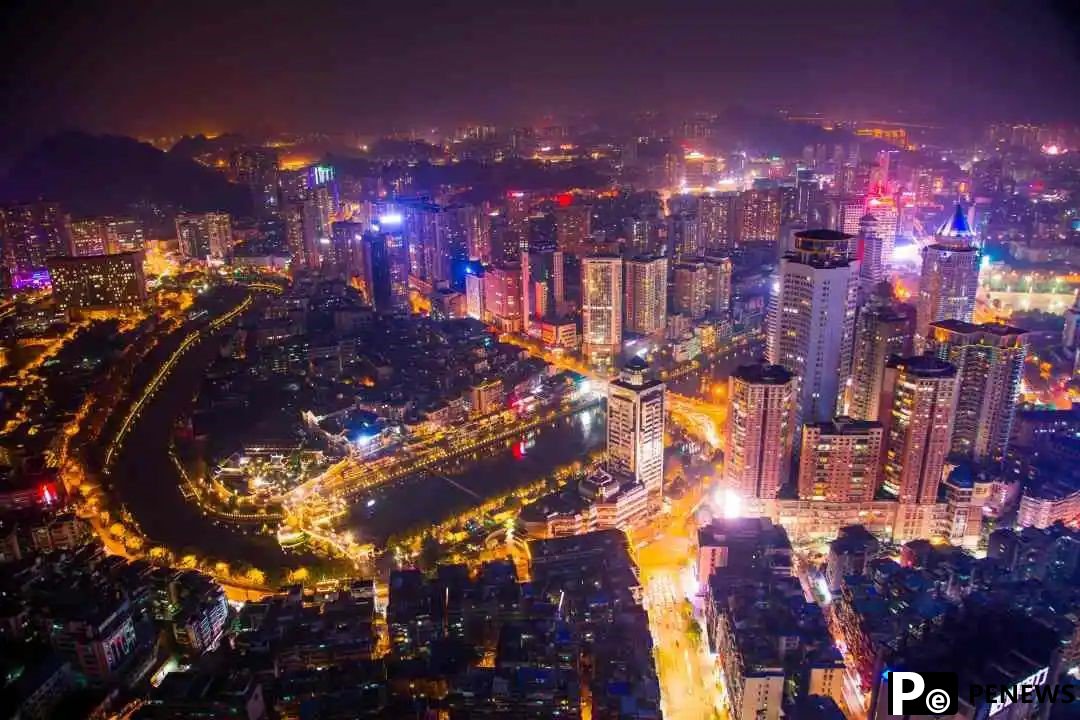 Booming nighttime economy in Guiyang, SW China