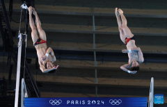 China's Lian Junjie and Yang Hao win men's synchro 10m platform at Paris Olympics