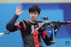 China's Sheng wins 2nd Olympic gold with men's 10m air rifle victory