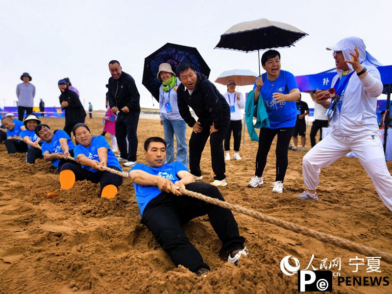 Sports enthusiasts embrace desert fun games in NW China