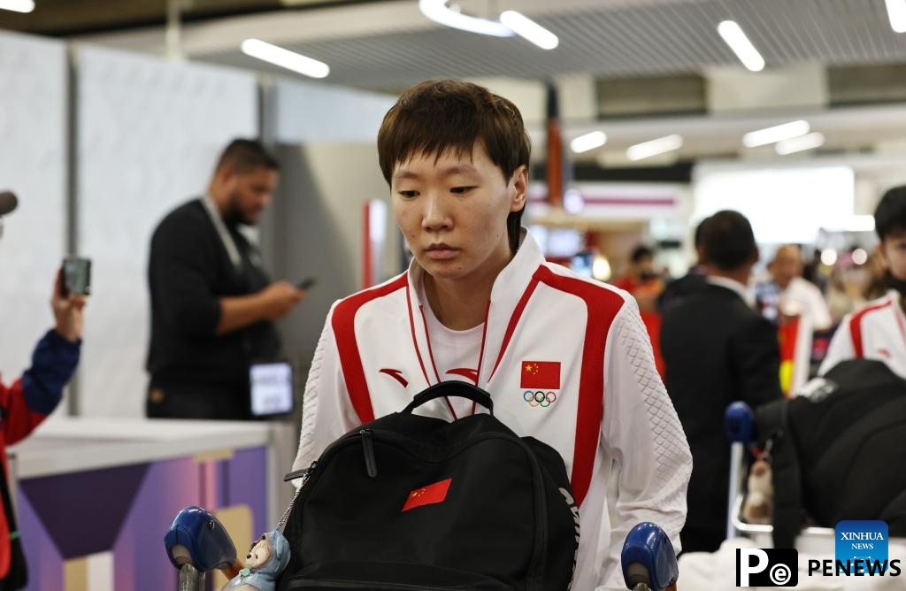 Chinese table tennis team arrives at Roissy-Charles de Gaulle Airport near Paris, France