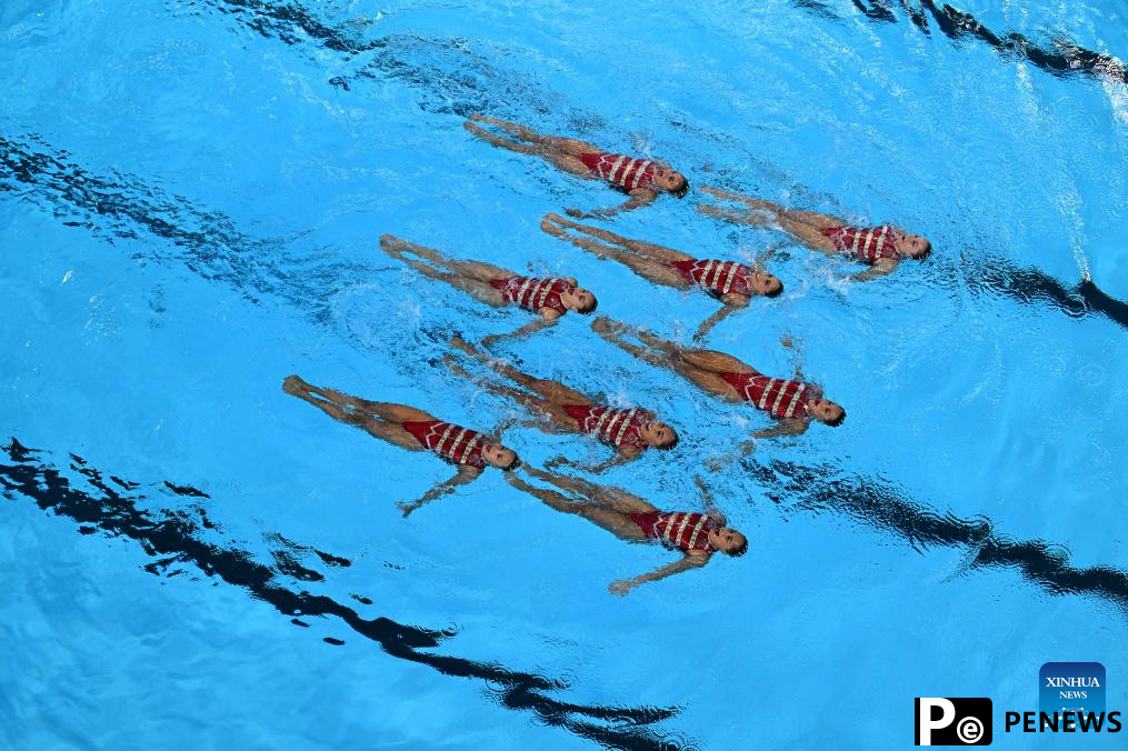 China leads team acrobatic as artistic swimming starts