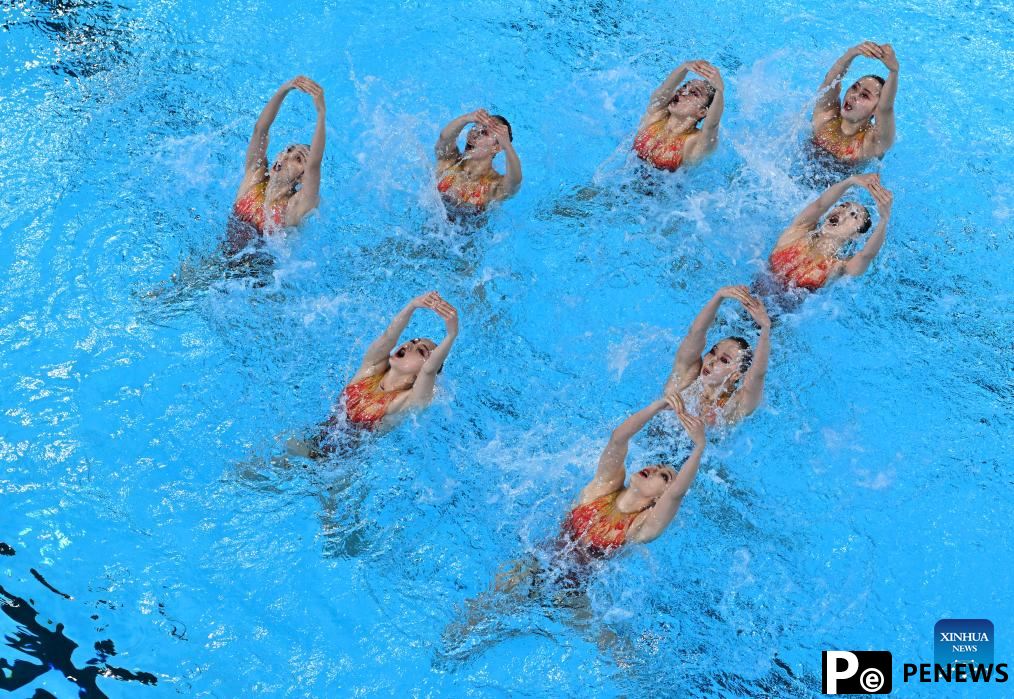 China leads team acrobatic as artistic swimming starts
