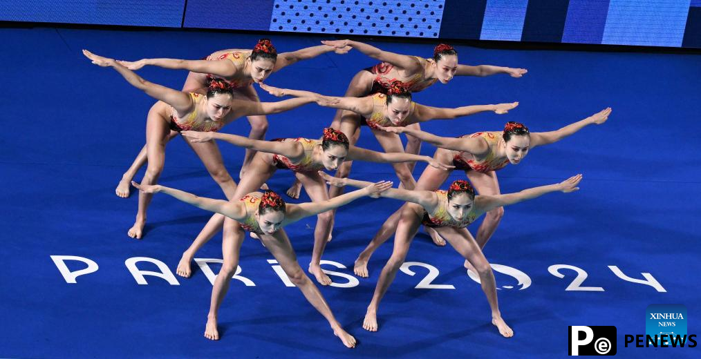 China leads team acrobatic as artistic swimming starts