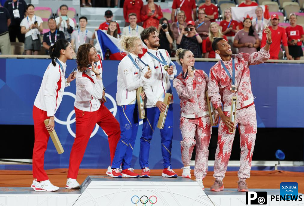Tennis: China narrowly miss mixed doubles gold, Alcaraz, Djokovic set for final