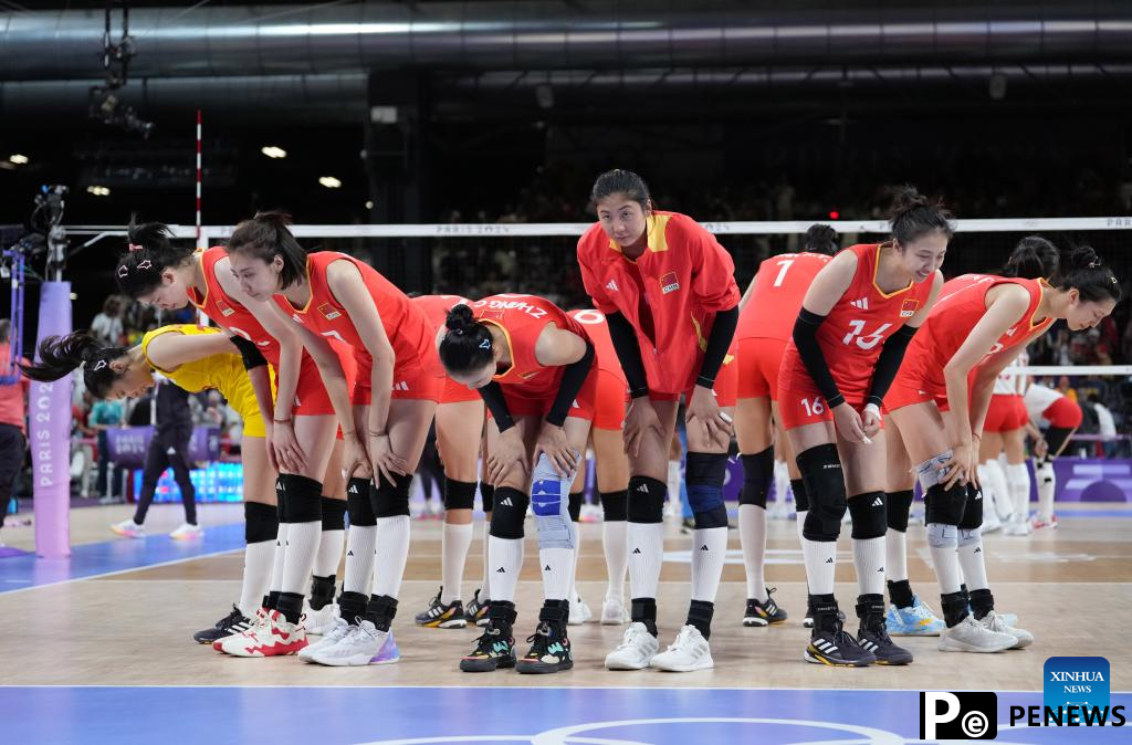 Chinese athletes compete during women