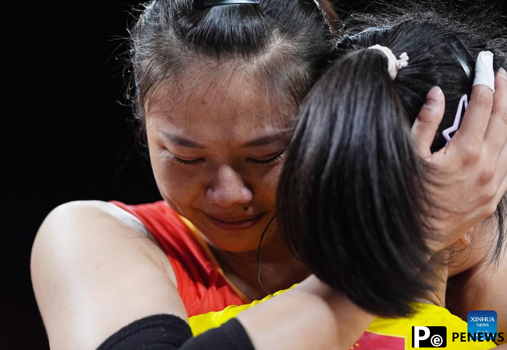 Chinese athletes compete during women