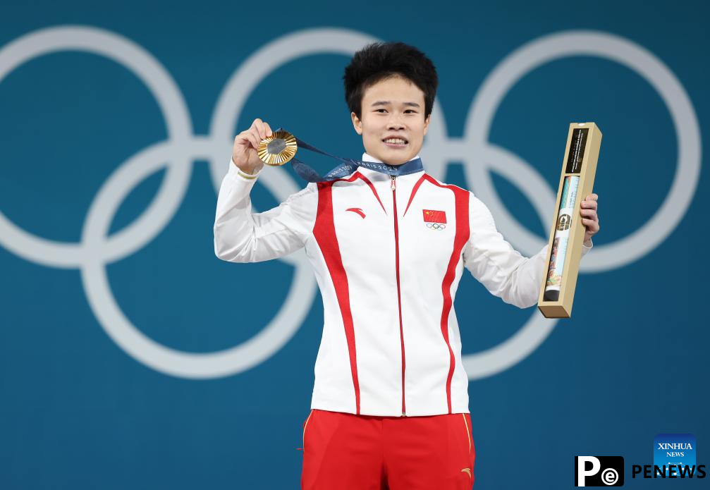 Chinese weightlifters Hou, Li retain gold at Paris 2024