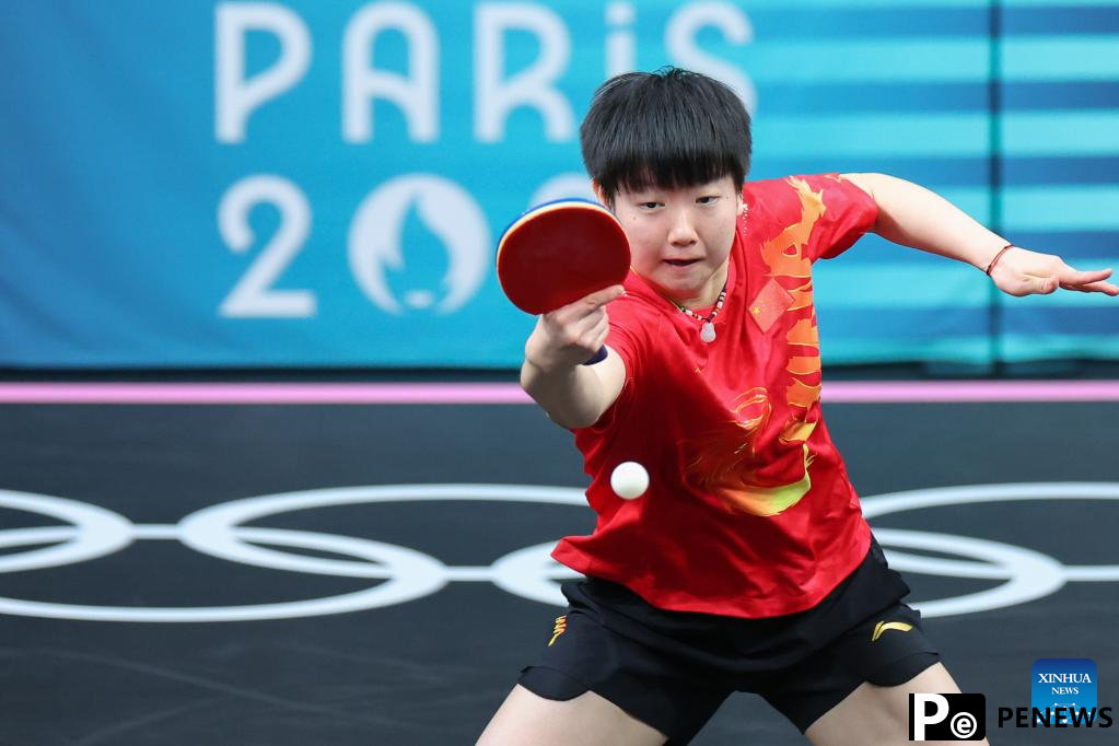 Chinese paddlers move into men