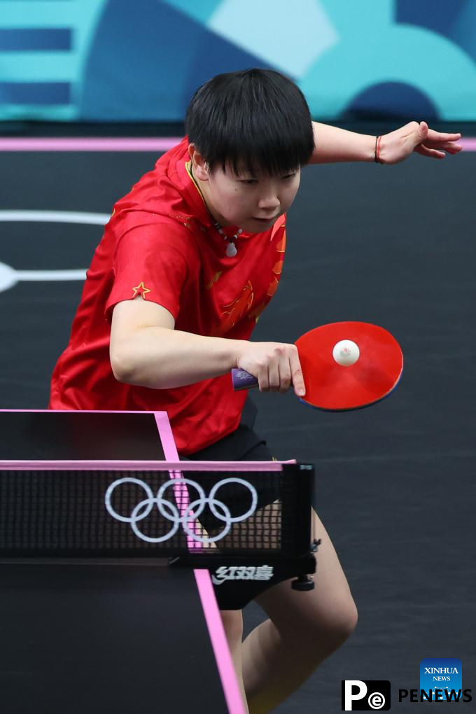Chinese paddlers move into men