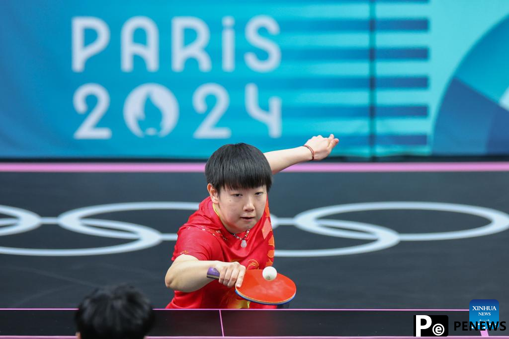 Chinese paddlers move into men