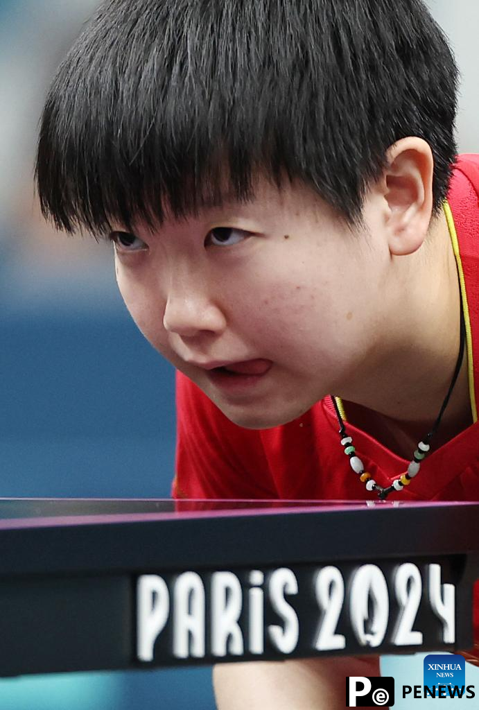 Chinese paddlers move into men