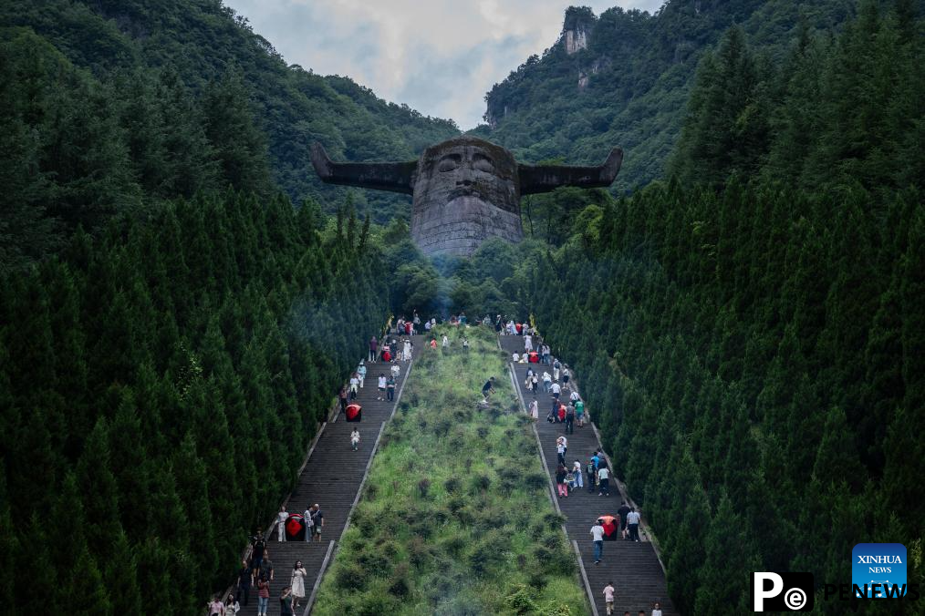 Tourism booms in Shennongjia Forest District, C China