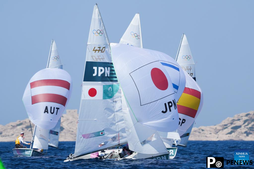 Paris 2024: mixed dinghy medal race of sailing