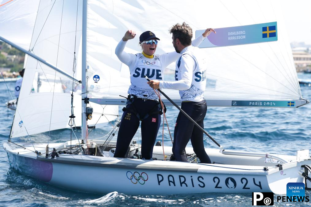 Paris 2024: mixed dinghy medal race of sailing