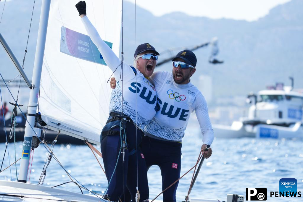 Paris 2024: mixed dinghy medal race of sailing