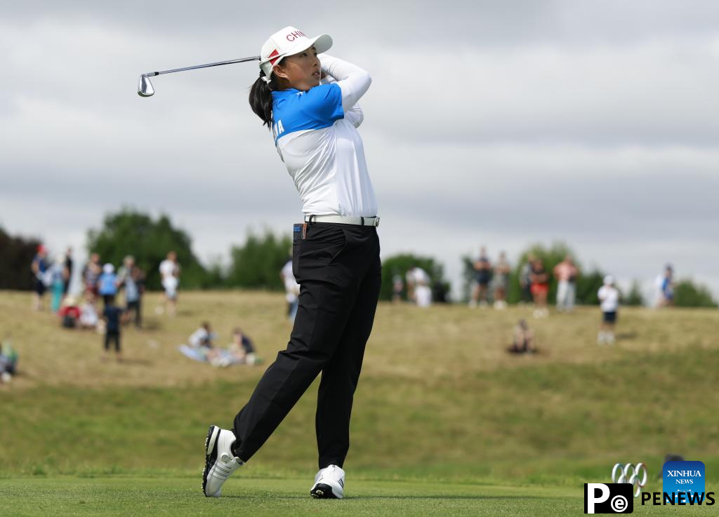 Chinese female golfers set sights on medals in final round of Paris Olympics
