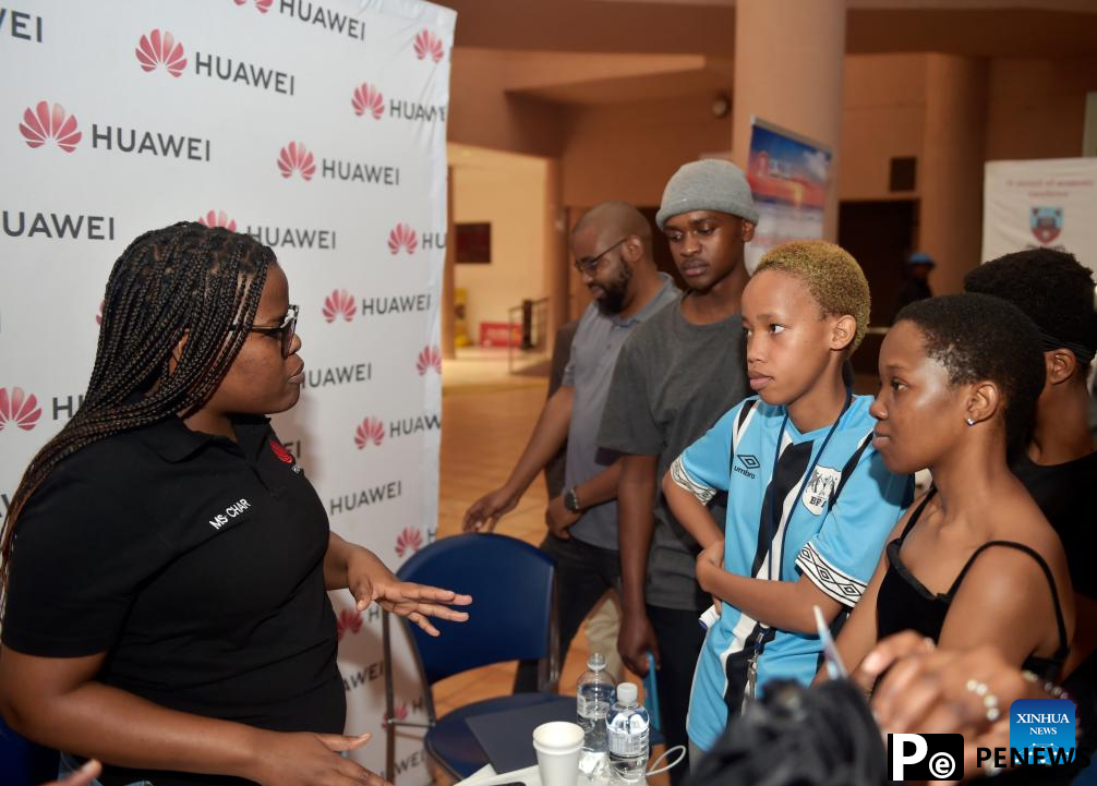 Job fair held by Chinese companies attracts local graduates in Botswana