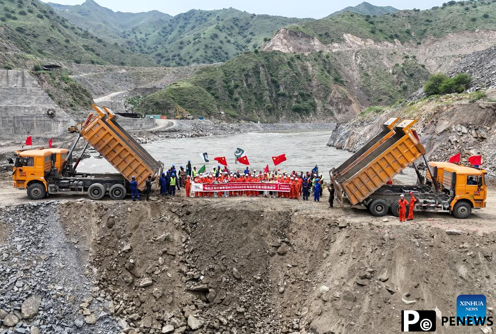 built hydropower project achieves river closure in NW Pakistan