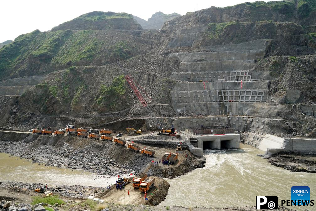 built hydropower project achieves river closure in NW Pakistan