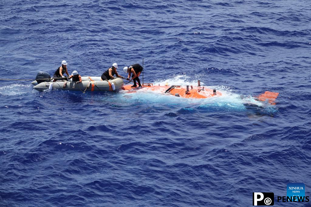 sea submersible completes 300th dive