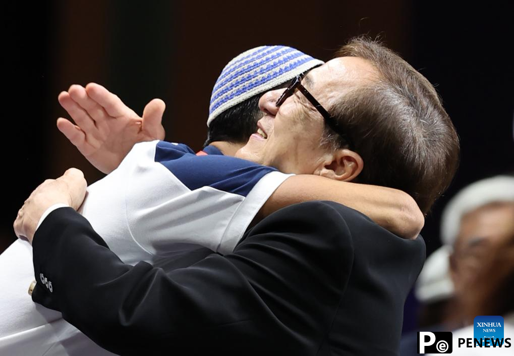 Jackie Chan presents medal to medalists at Paris 2024 Paralympic Games